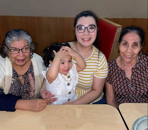 Isidra Alfaro photo gallery thumbnail 58 of 115