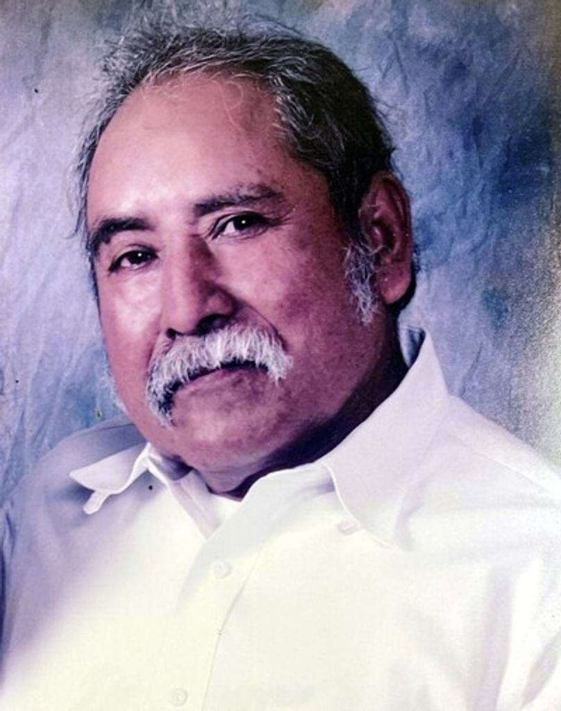 Santos Aguilera Profile Photo