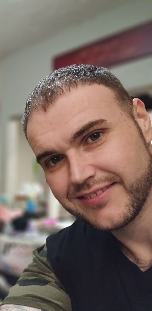 Brandon Lee Floyd Profile Photo