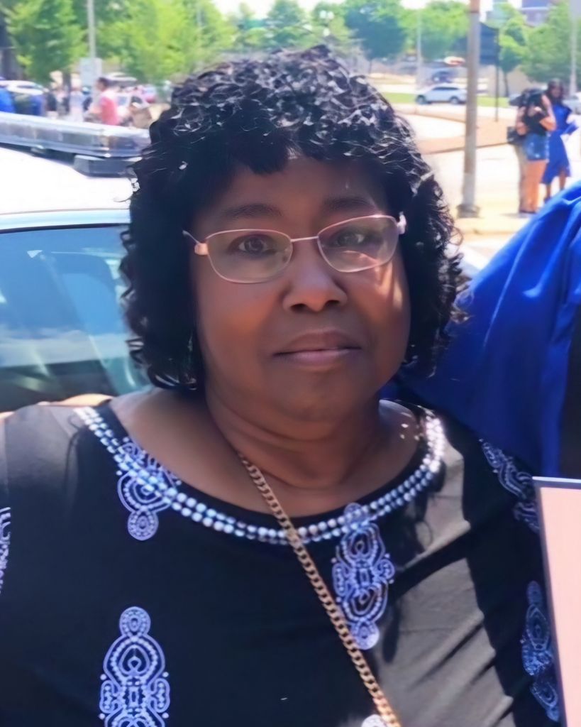 Shirley Thomas