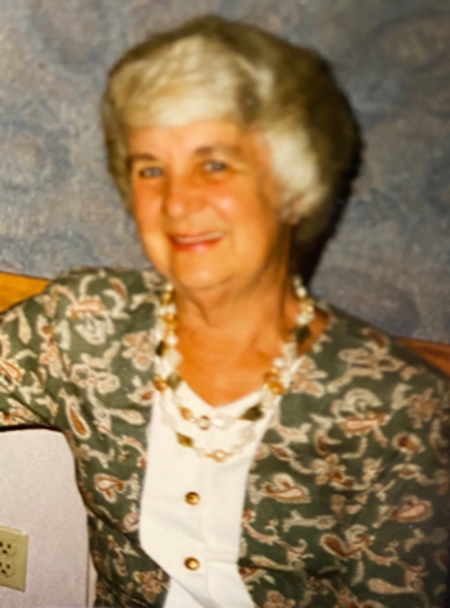 Vearladeen Turnpaugh photo gallery image 1 of 51