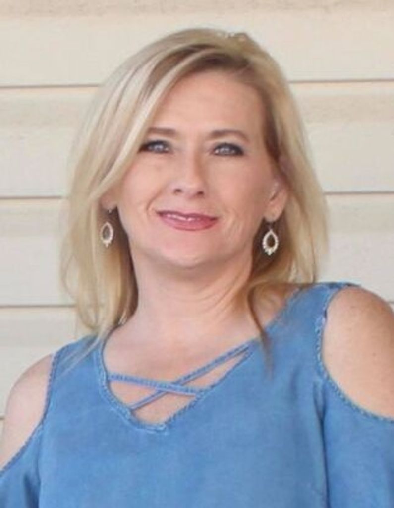 Zandra White Profile Photo