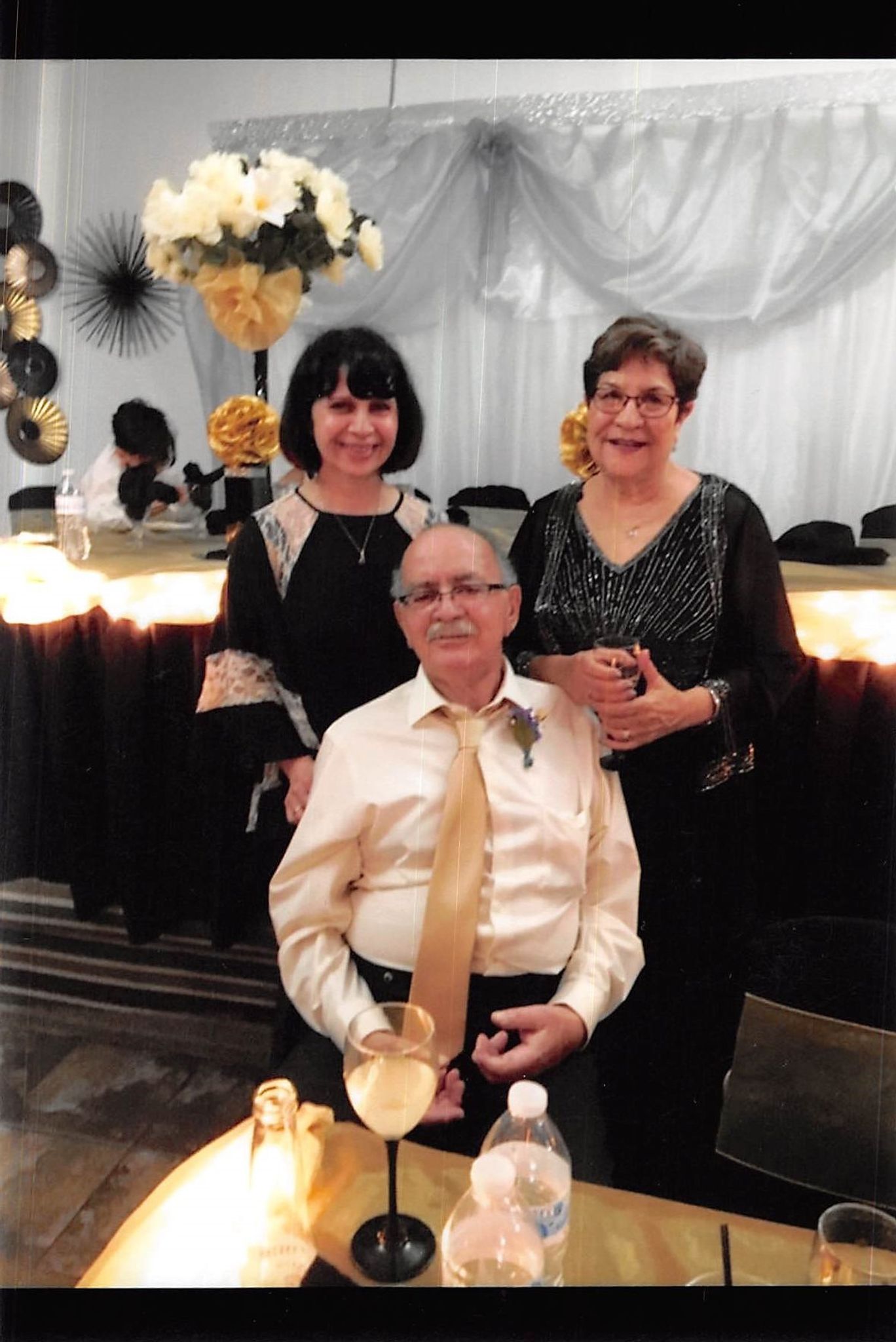 Abel Bustamante photo gallery image 2 of 42