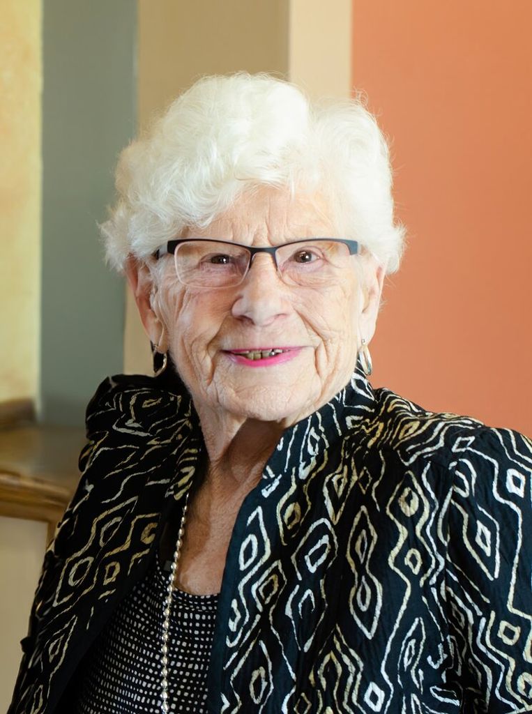Doris (Crosser)  Macek