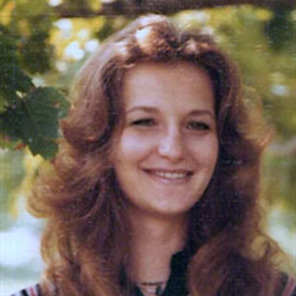 Julia Cox Profile Photo