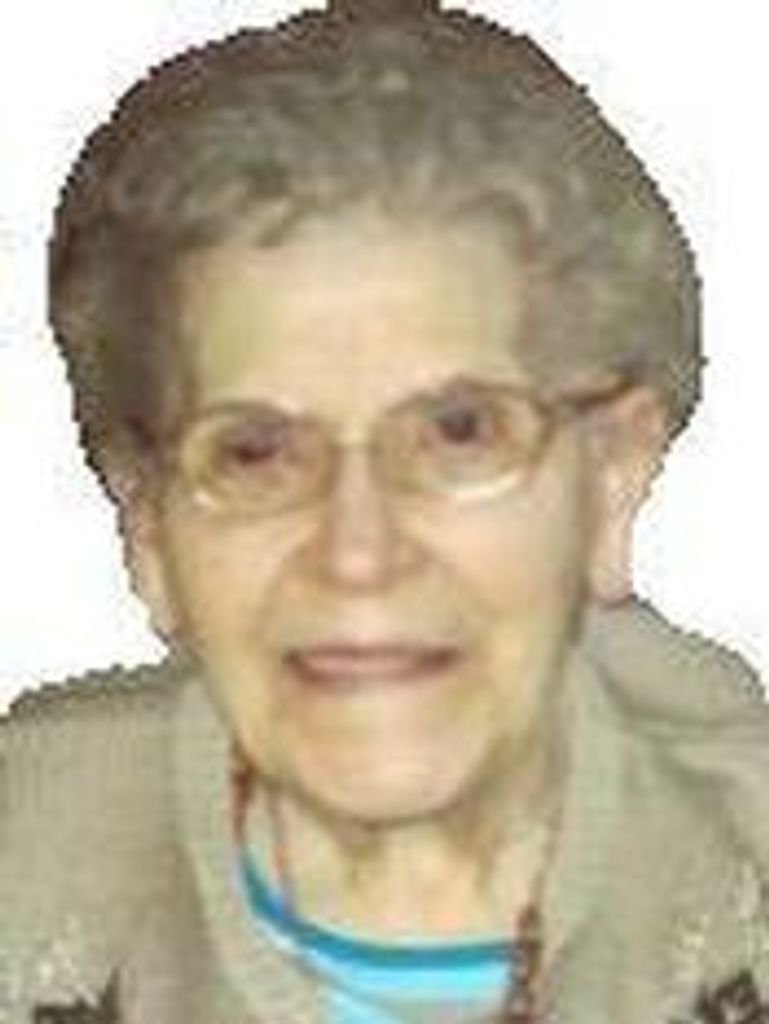 Estelle "Stasia" Kuwik