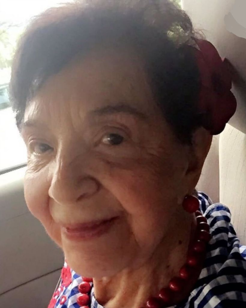 Silvia Castro Escobar Carro Profile Photo