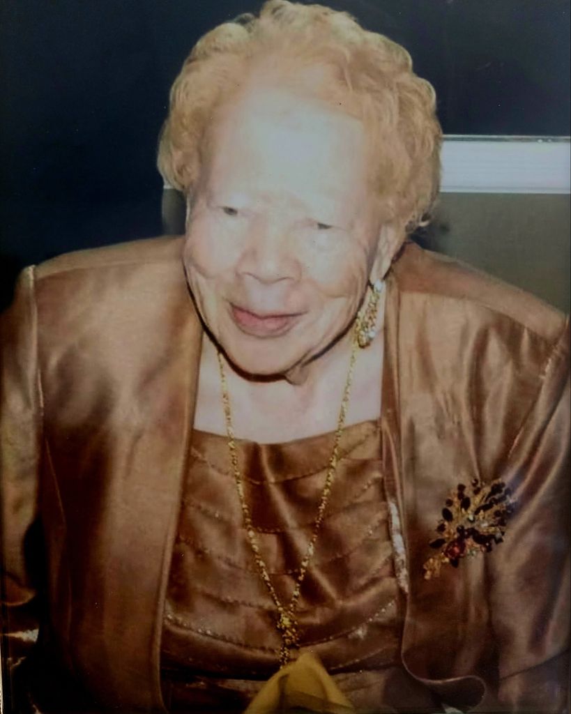 Maxine Ann Champagne