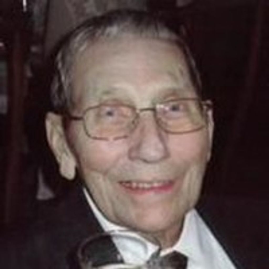 Willard J Daschner