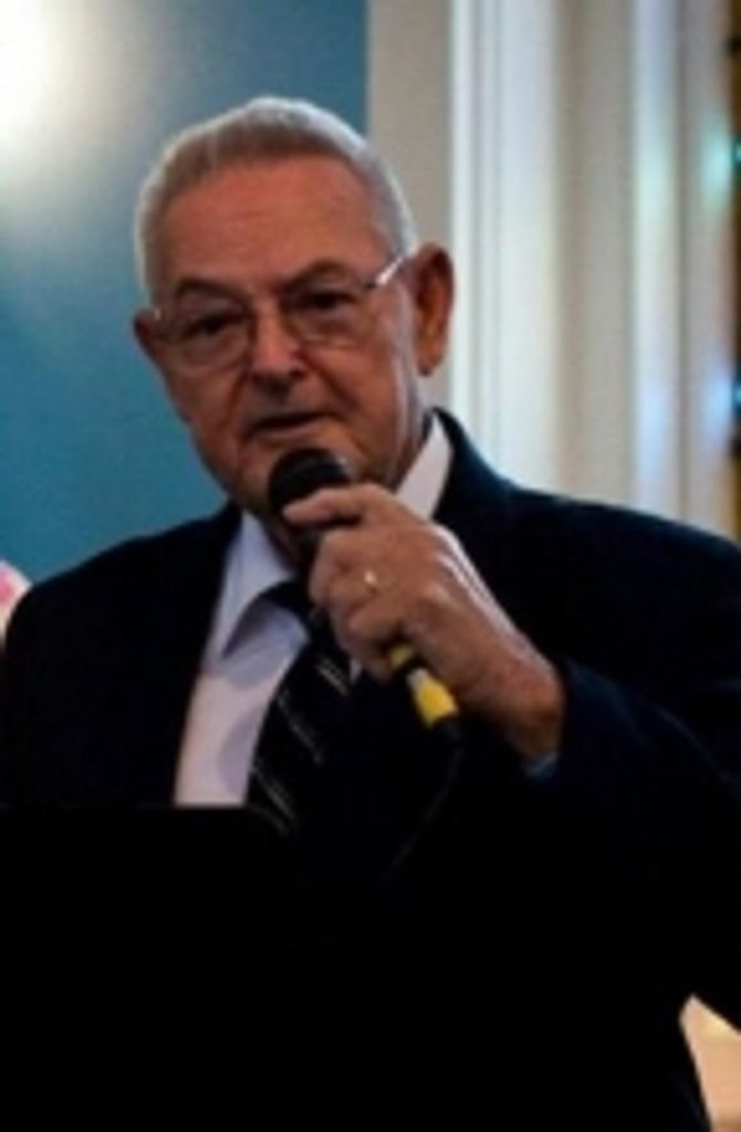 Len J. Muggleworth