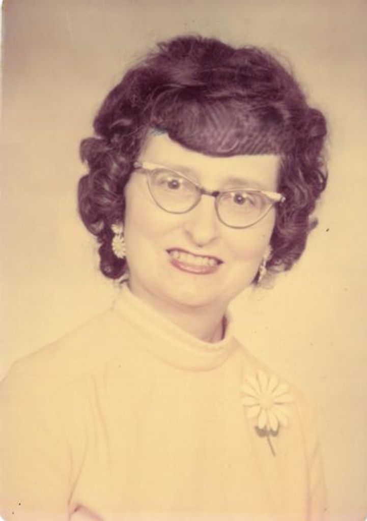 Helen Pauline Lynch Profile Photo