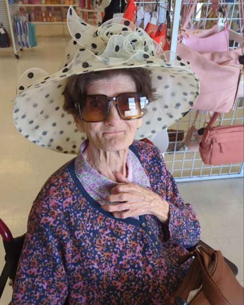 Evelyn Lynn Profile Photo