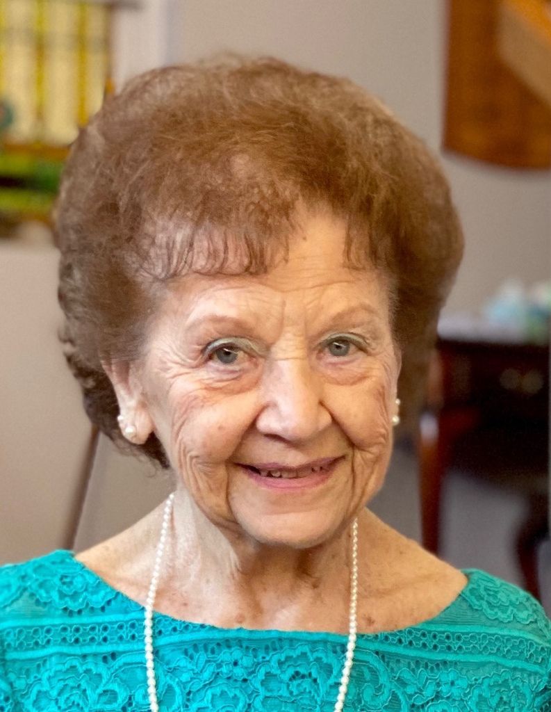 Dolores Lynn