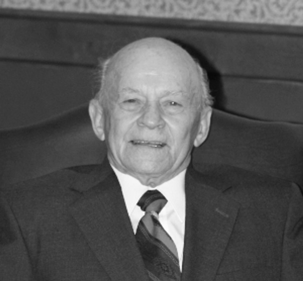 Bob W. Hoke