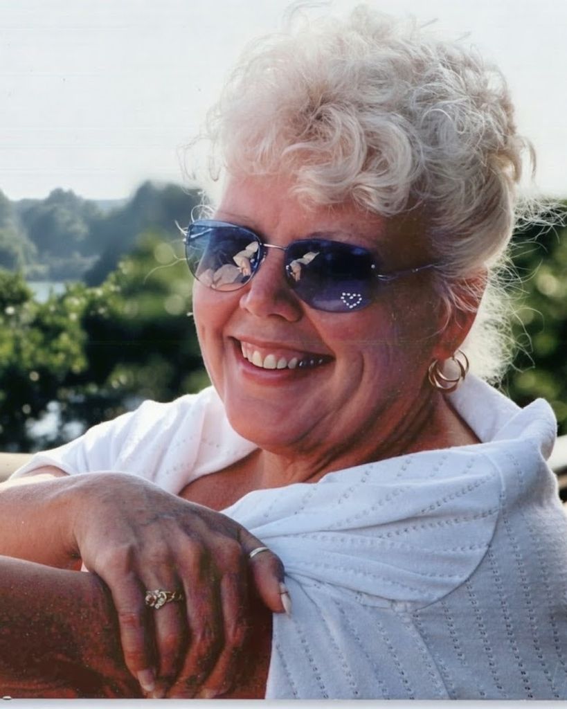 Terri Lynn Petrozzi Profile Photo