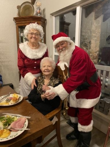 Yvonne Eileen Scott Little photo gallery thumbnail 4 of 4