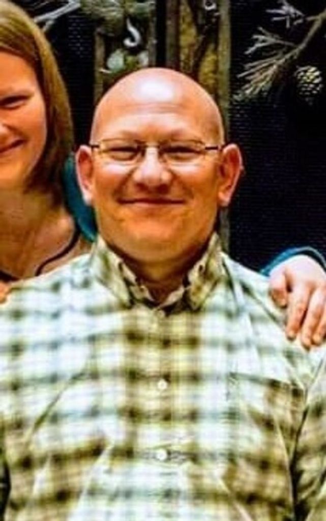 Roger Allen Moore Profile Photo