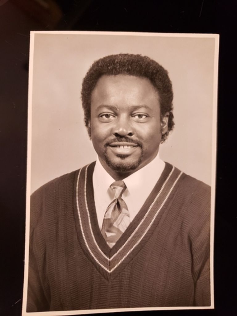 Lee Verne Riley Profile Photo