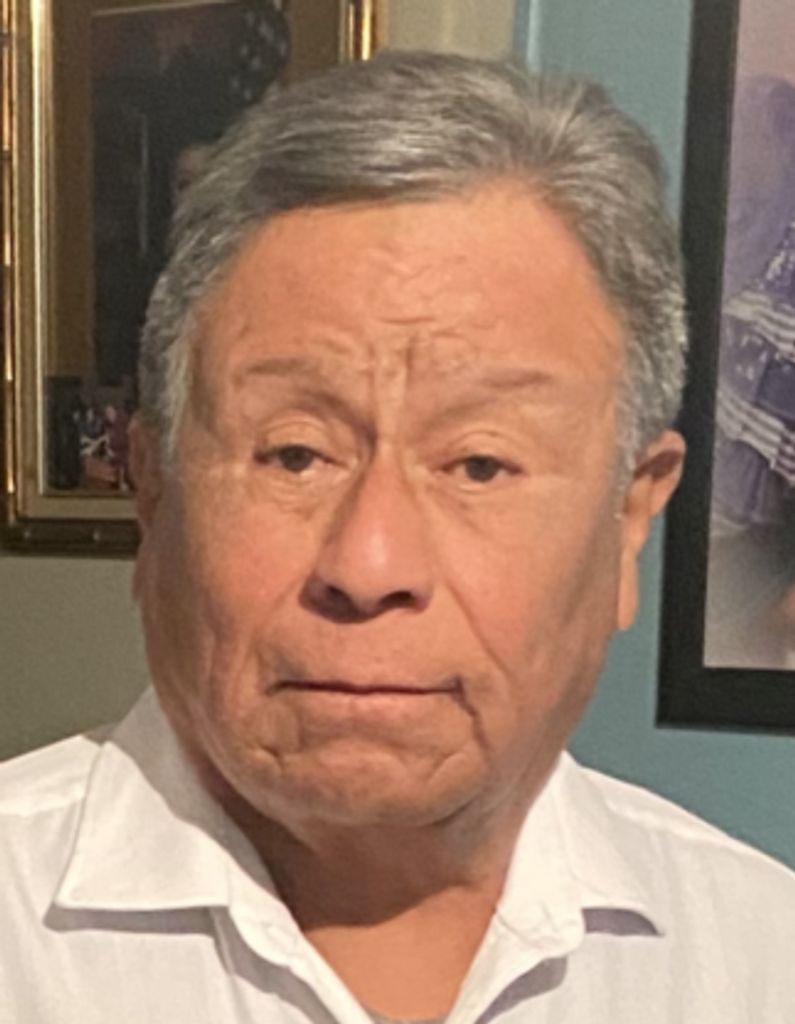 Alberto Flores