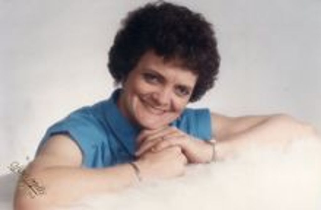 Louise Simmons Profile Photo