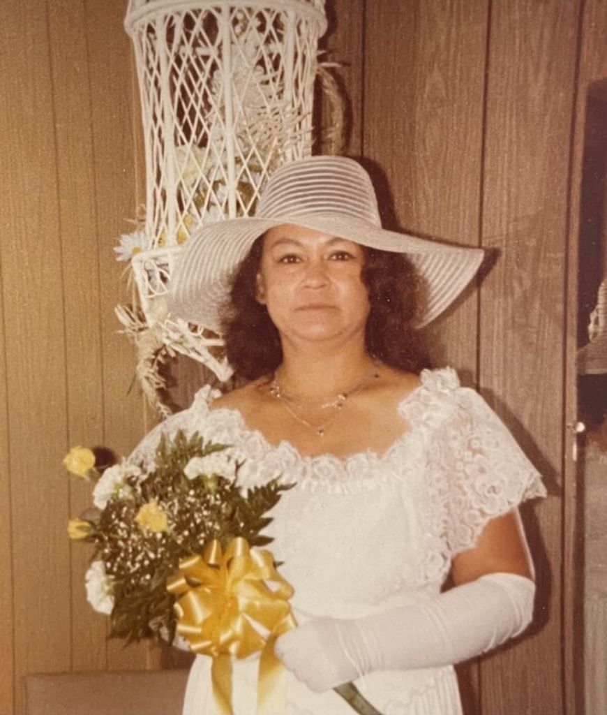 Juanita Lueras