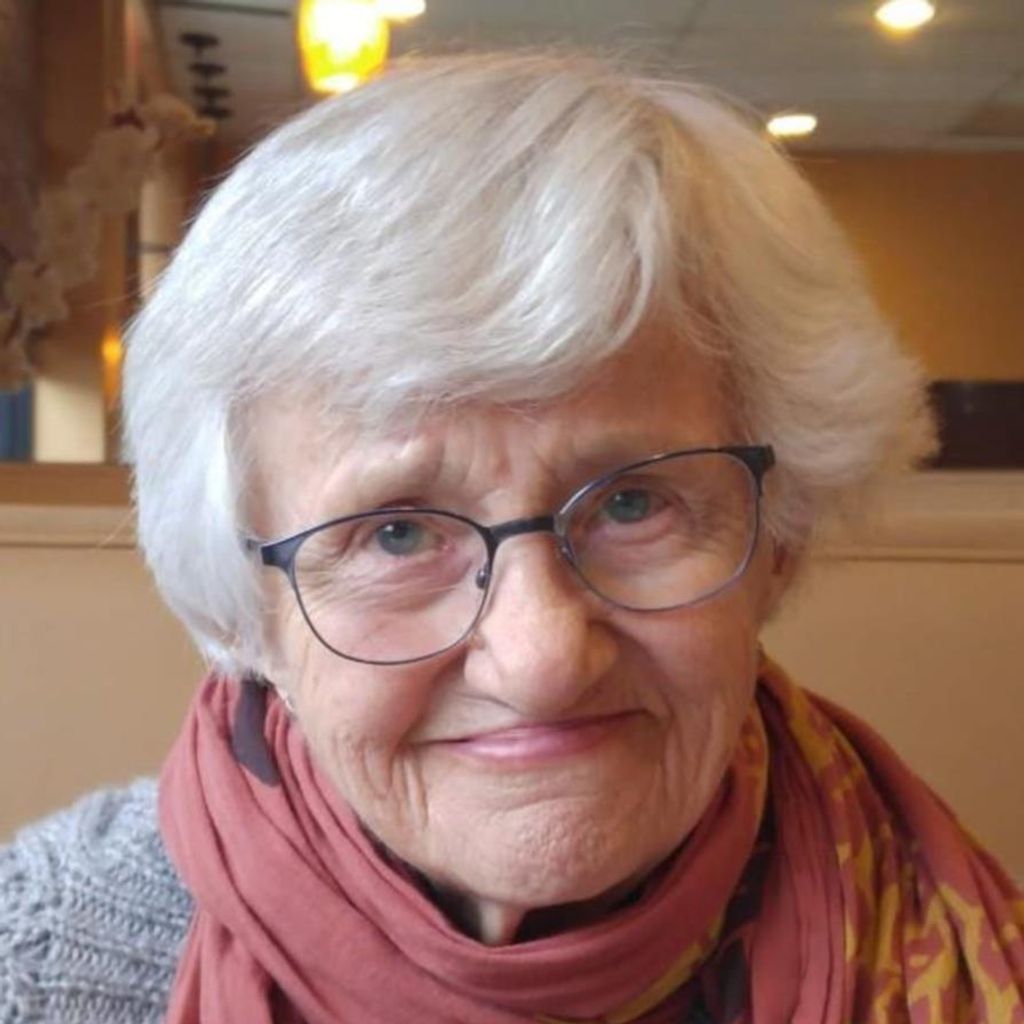Helen Mae Gustafson Holmes