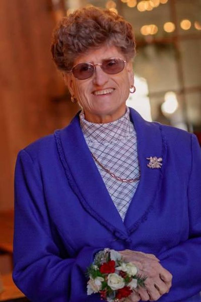 Christina Thompson Profile Photo