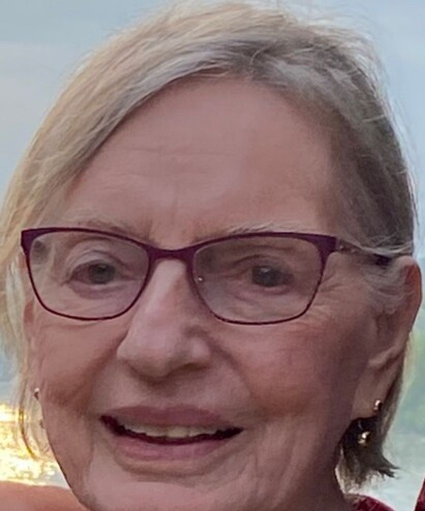 Lois Coffey Profile Photo