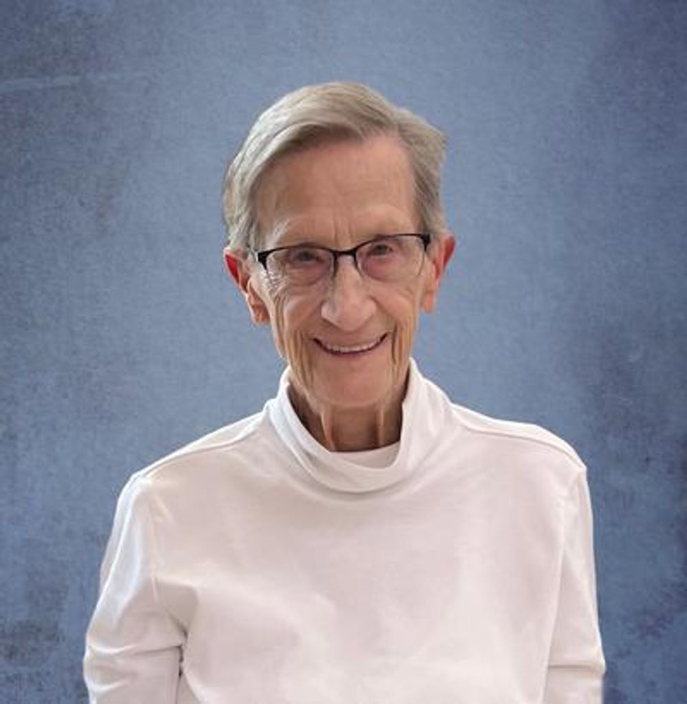 Lois Lundin Profile Photo