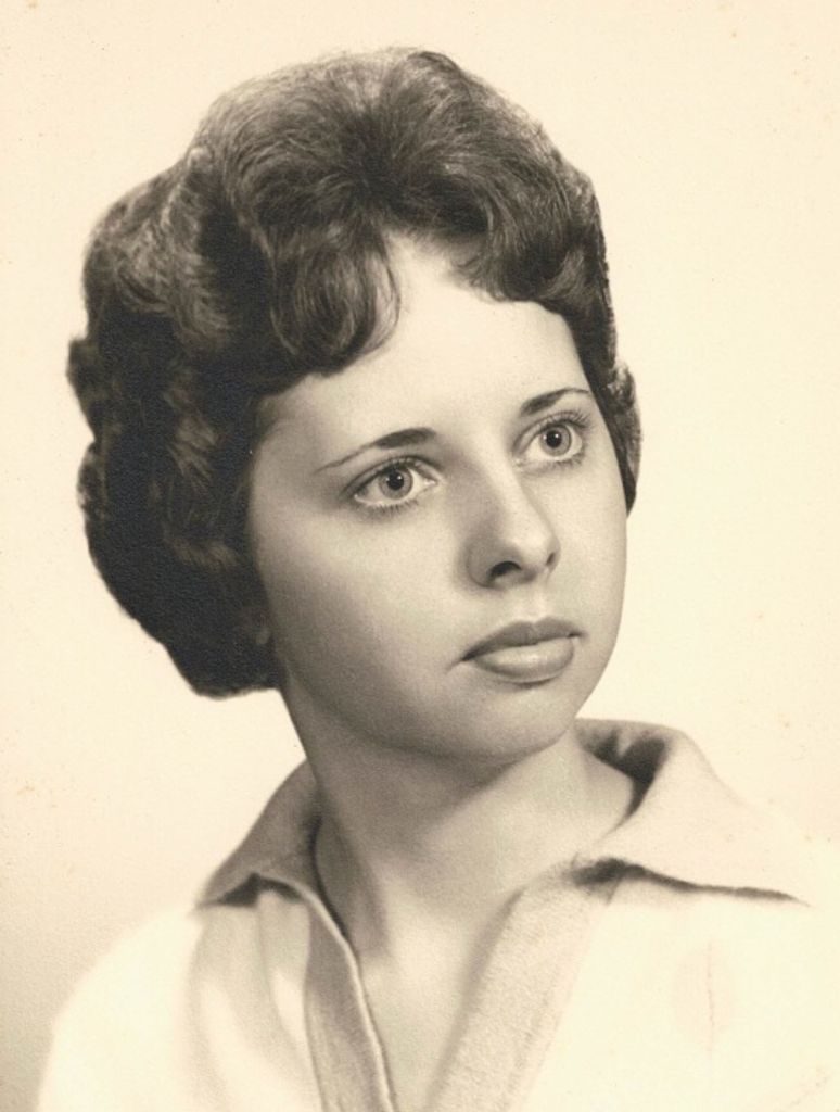Elaine (Vollmar)  Long