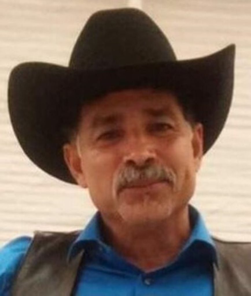 Rolando Hinojosa Profile Photo