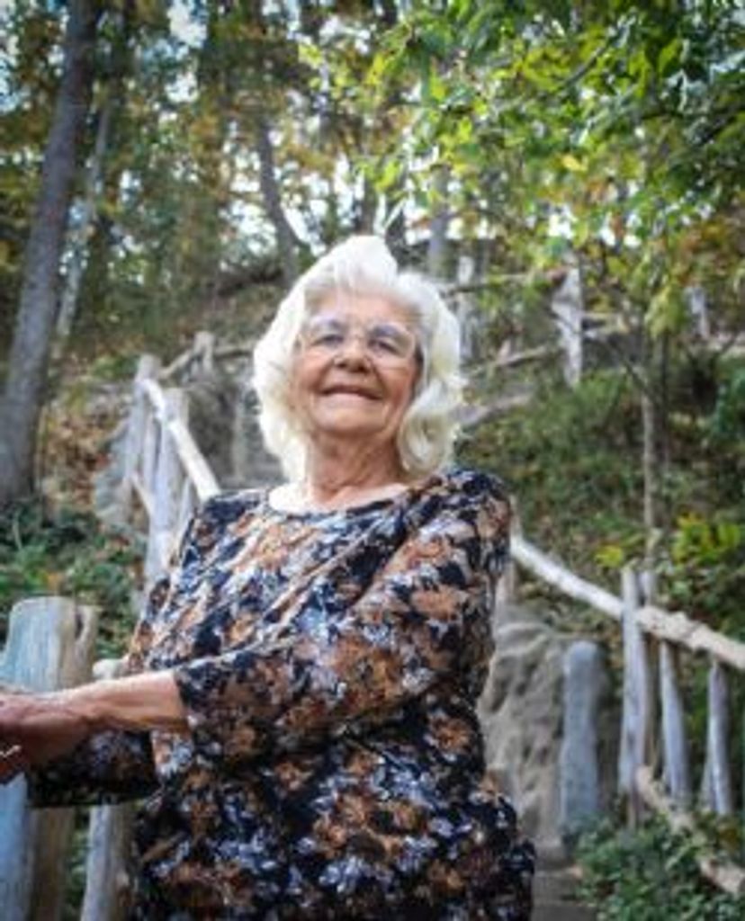 Peggy Laverne Mccook