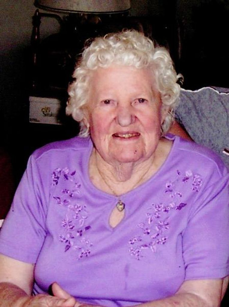 Esther Marie Avenda?O