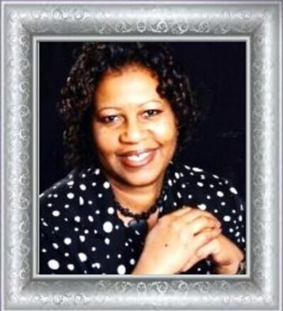 Sarah Weston Perry Profile Photo