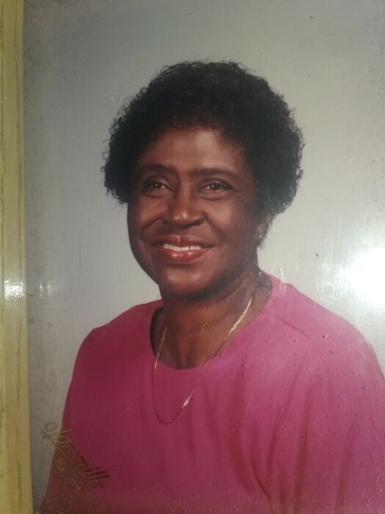 Julia Williams Bentley Profile Photo