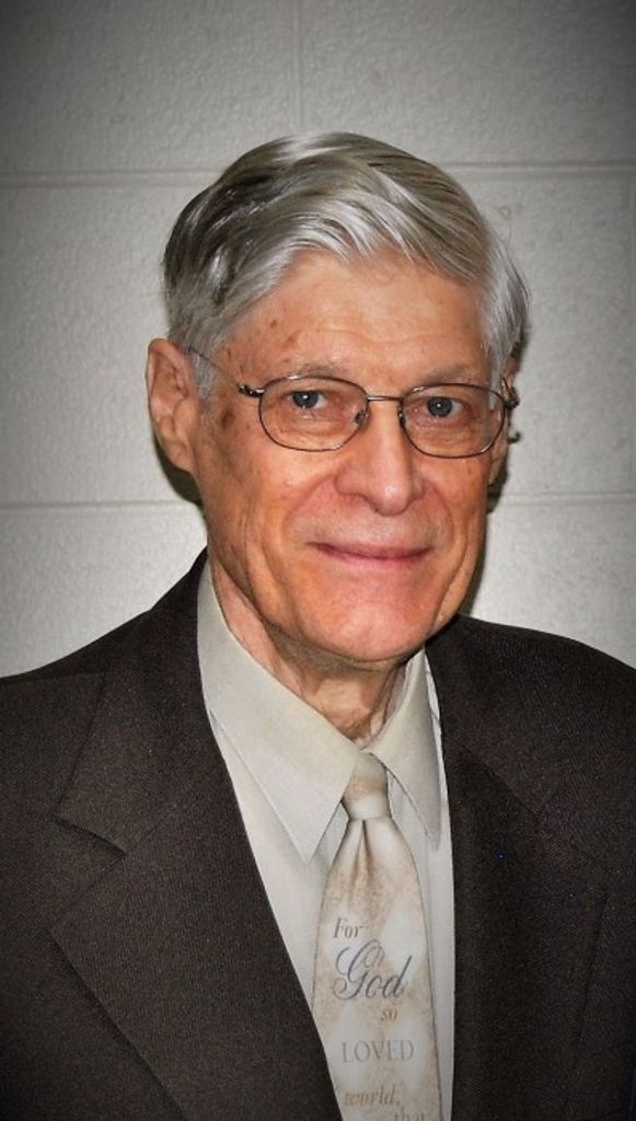Lloyd Hohenstein