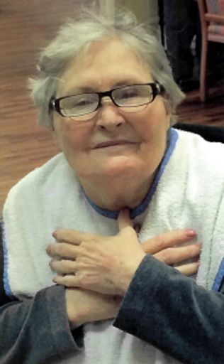 Barbara Paul photo gallery thumbnail 4 of 71