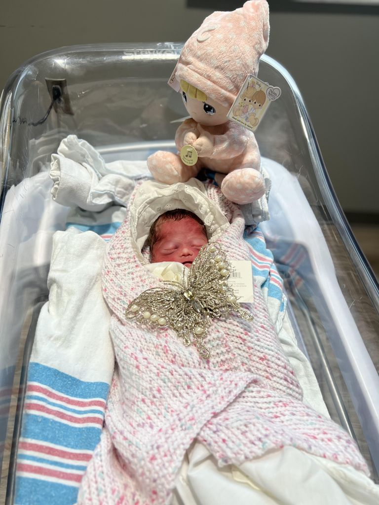Alianna Christine Algarin Profile Photo