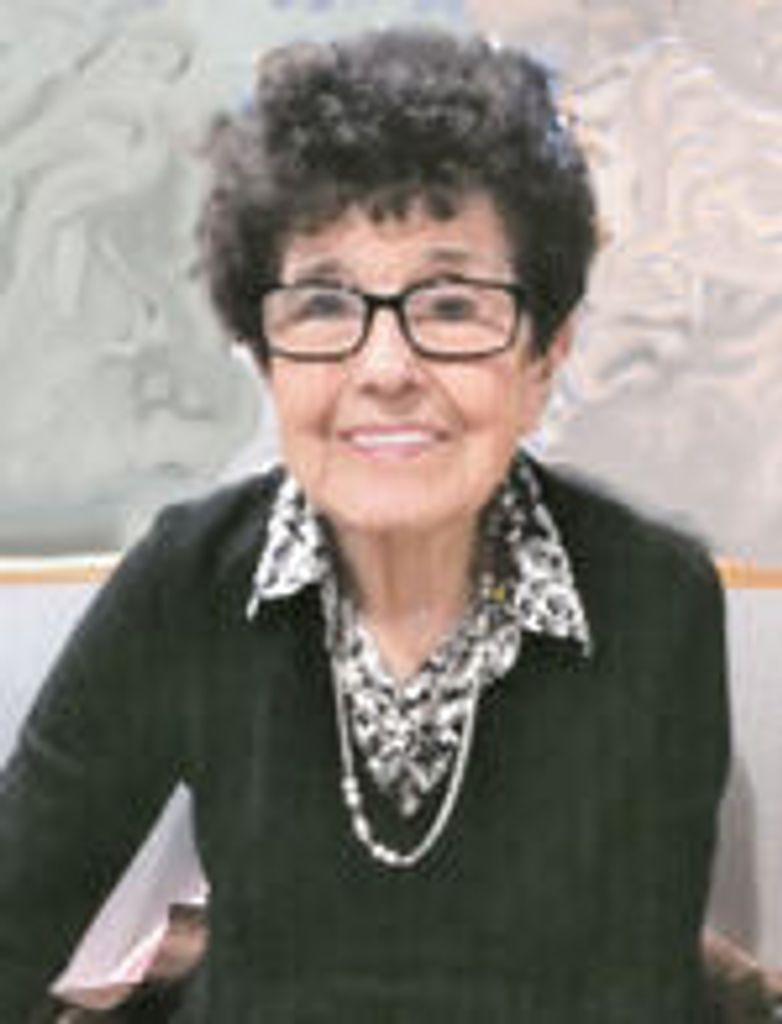 Betty Louise Randall