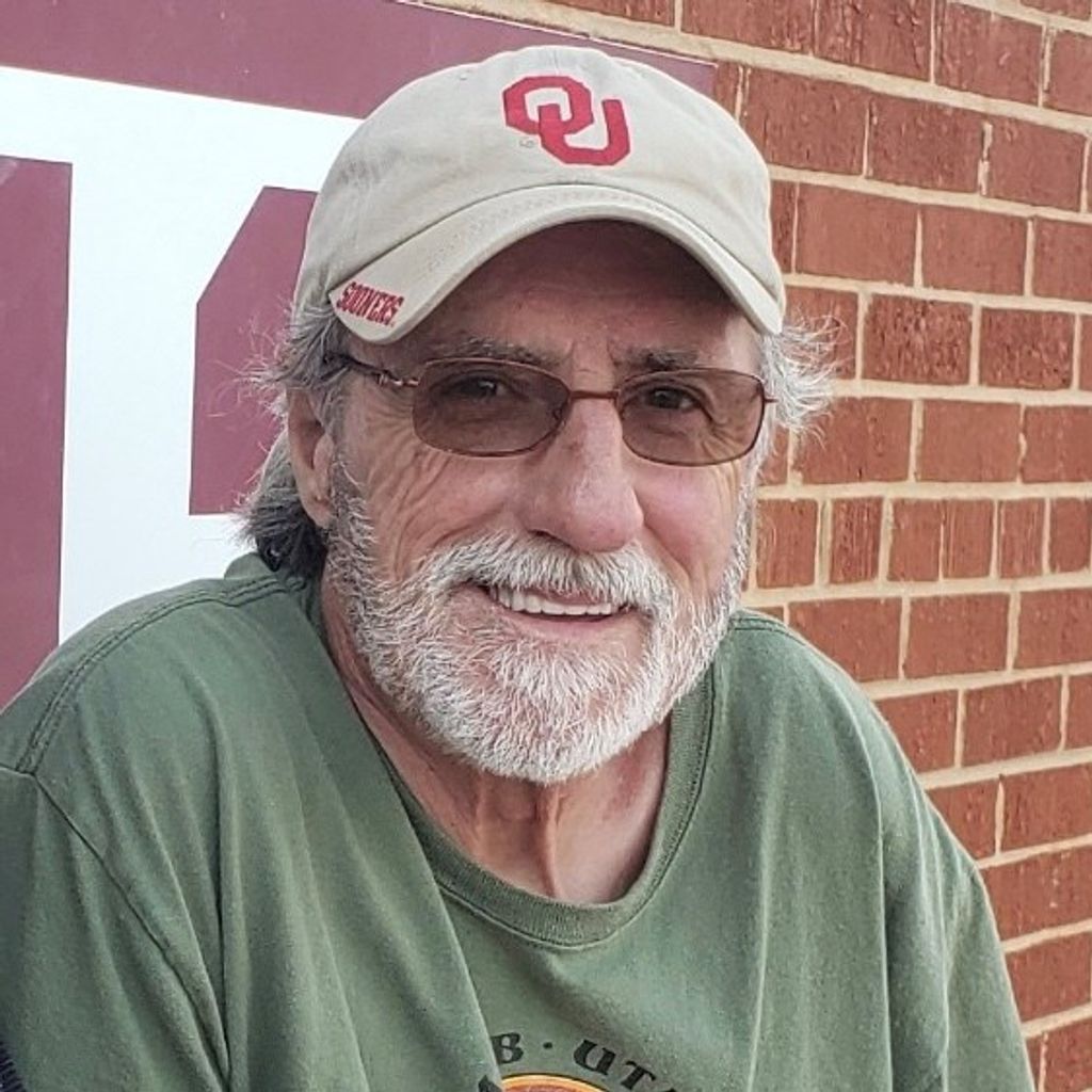 Brian Thomas Robbins Profile Photo