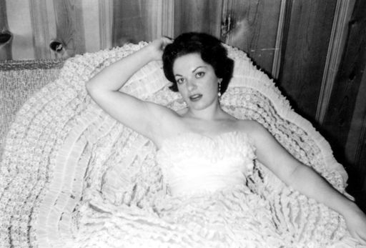 Rose D'Amico photo gallery thumbnail 19 of 96
