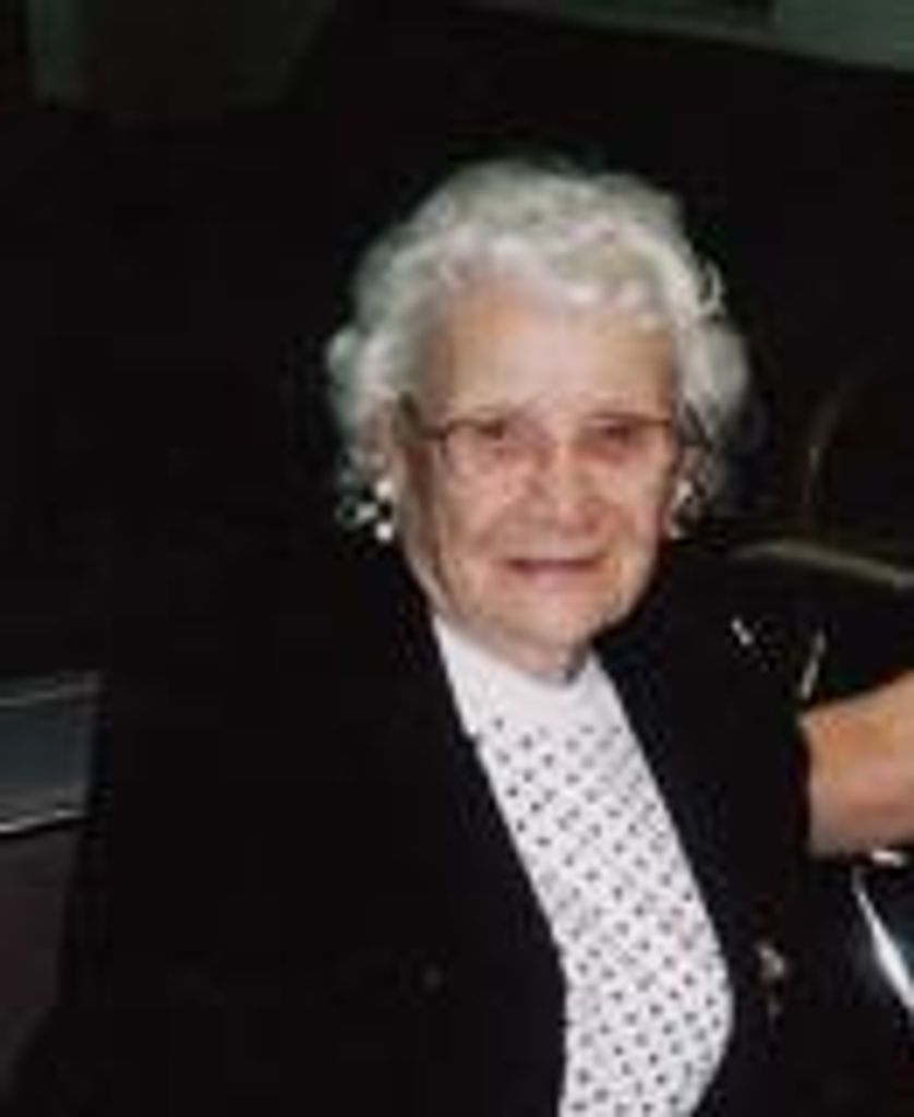 Lucy Leuze Pries
