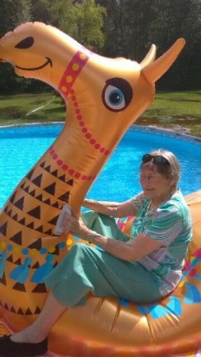 Audrey Conn photo gallery thumbnail 4 of 9