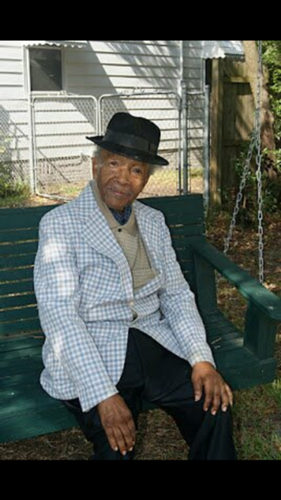 Richard (Mr. Lee The Barber) Green, Sr.