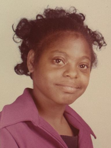 Yvette King photo gallery thumbnail 20 of 31