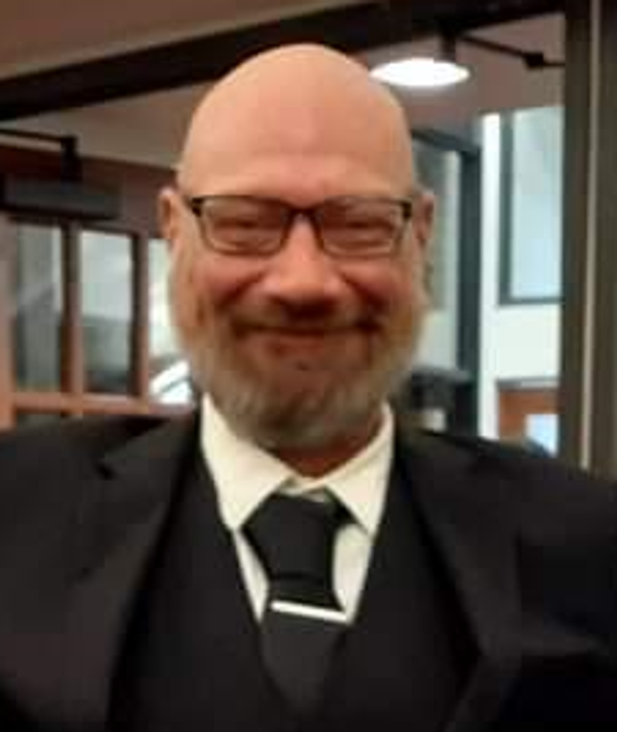 Stephen Elliott Mead Profile Photo