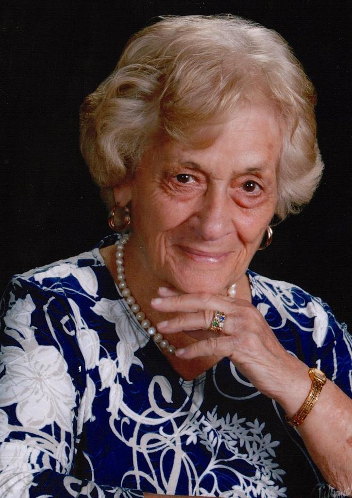 Sarah Mary Kocsis Lyons Profile Photo