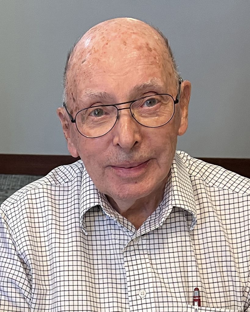 Warren Hugo Claussen Profile Photo