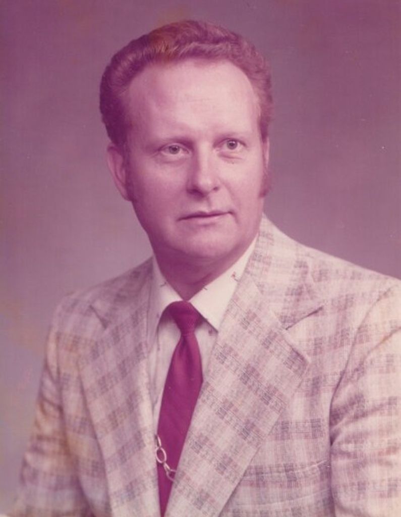 Glenn Lewis Helland