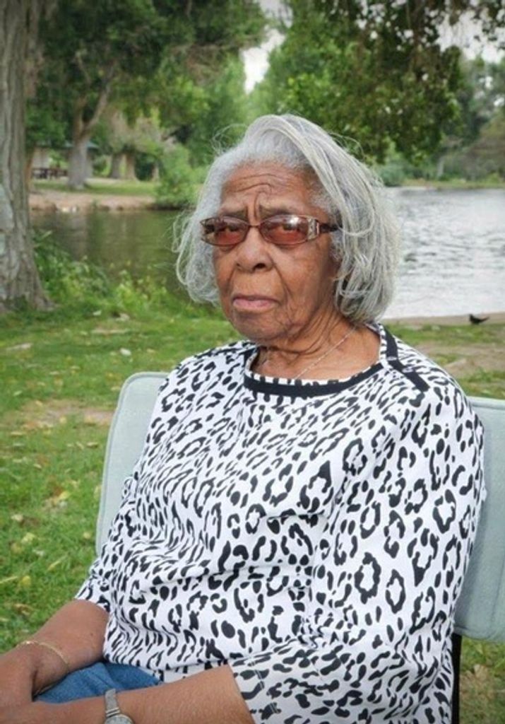 Deola Johnson Profile Photo
